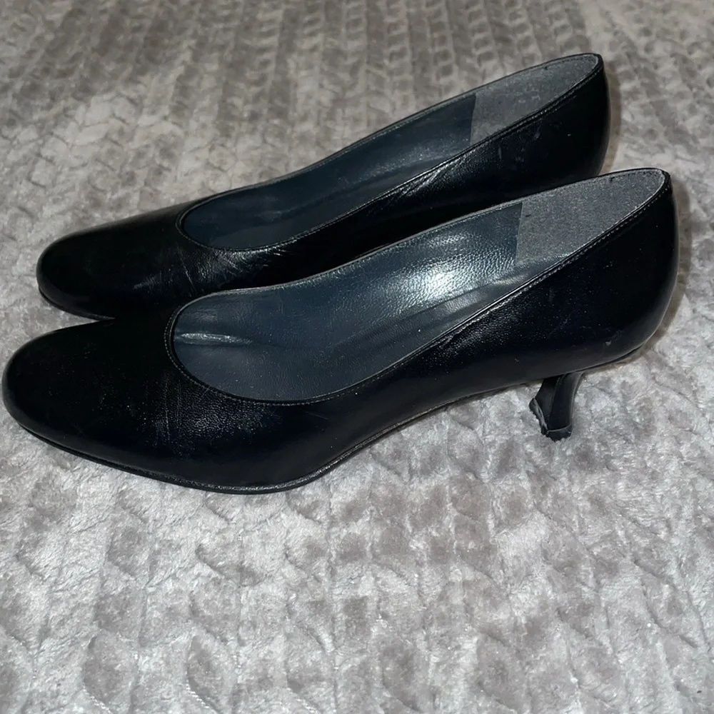 Stuart‎ Weitzman Elegant Black Leather Women's Shy Heels. Size 6.